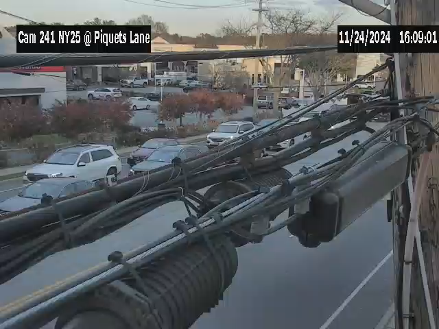 Traffic Cam NY 25 at Piquets Lane/South Woods Road - Eastbound