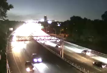 Traffic Cam 907M at 64th Avenue - Southbound