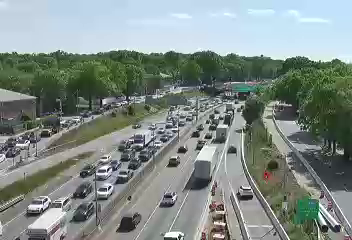 Traffic Cam I-495 at 220th Street - Westbound