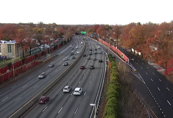 Traffic Cam I-495 at 254th Street - Westbound