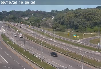 I-690 east of Exit 16 (Thompson Rd)