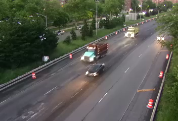 Traffic Cam I-678 at 25th road - Northbound