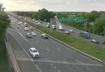 Traffic Cam I-278 at Victory Blvd. - Eastbound