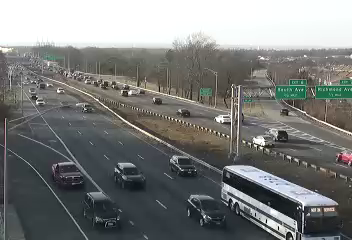 Traffic Cam I-278 at Victory Blvd. - Eastbound