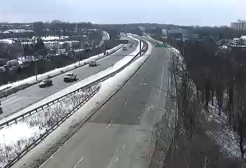 Traffic Cam NY440 at Rossville Avenue