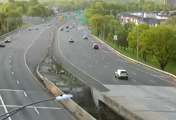 Traffic Cam I-278 at West of South Avenue - Westbound