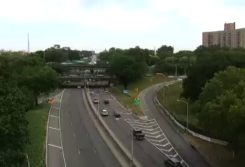 Bronx River Parkway at East 174th Street