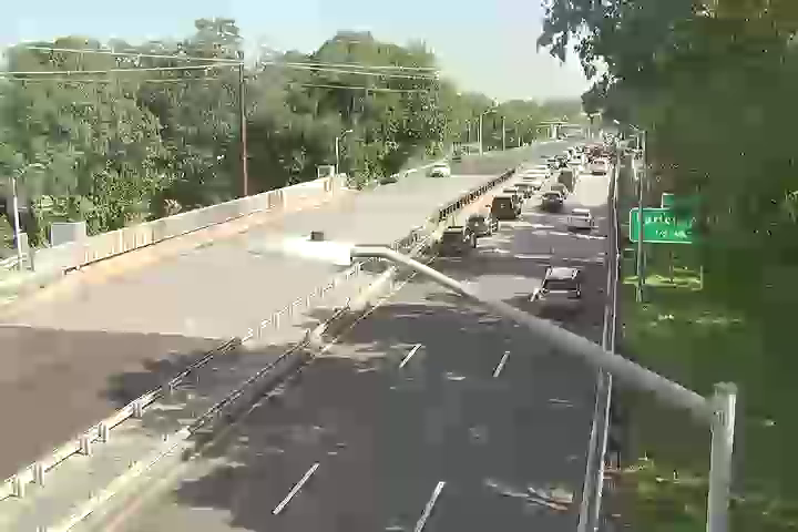 908A at Brx. Pelham Pkwy