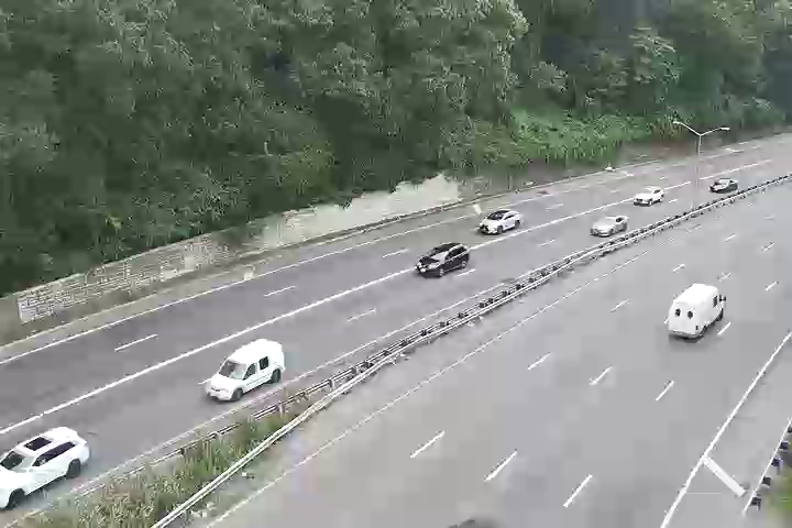 907M at 76 Road