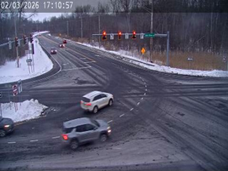 Traffic Cam NY-370 south of John Glenn Blvd (John Glenn Blvd)