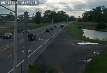 Traffic Cam NY-370 east of Railroad Bridge-City (Parkway) - Eastbound