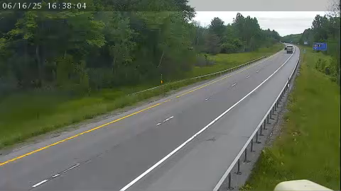 Traffic Cam I-81 north of Exit 36 (Pulaski)