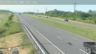 Traffic Cam I-81 south of Exit 31 (Brewerton) - Northbound