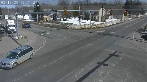 Traffic Cam NY-11 at NY-104 (Mapleview) - Southbound