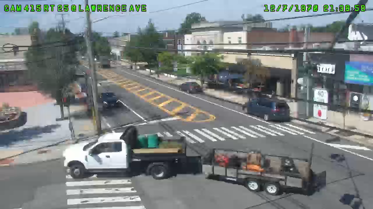 NY25 at Lawrence Ave