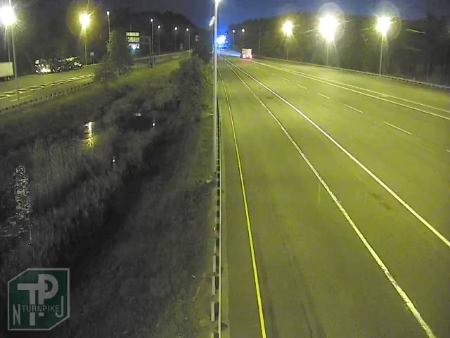Live snapshot from MM 002.1 South of Interchange 1 - Delaware Memorial Bridge (Carneys Point Twp)