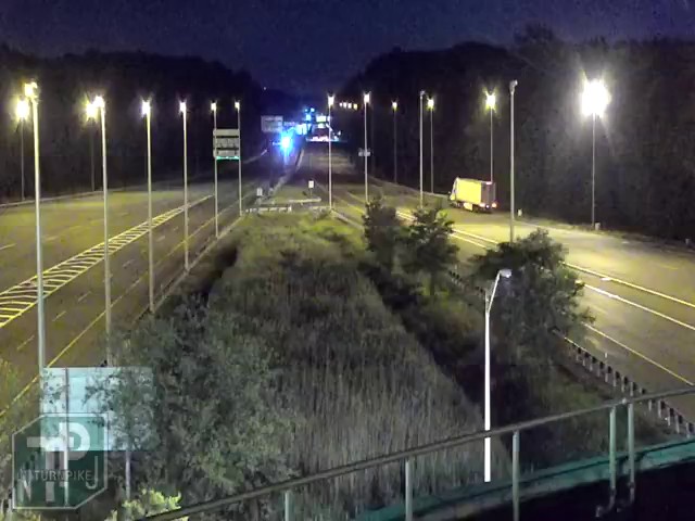 Live snapshot from MM 002.4 Interchange 1 - Delaware Memorial Bridge (Carneys Point Twp)
