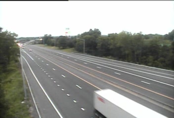 Live snapshot from I-95 n/o Leetes Island Rd